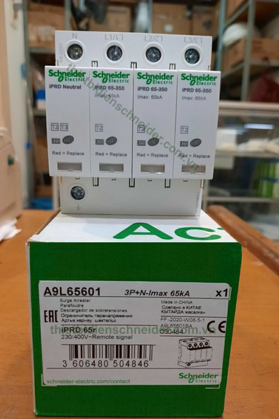 Chống sét lan truyền A9L65601 3P+N 65kA Schneider Hình ảnh thực tế chống sét lan truyền 3P+N 65kA A9L65601 Schneider
